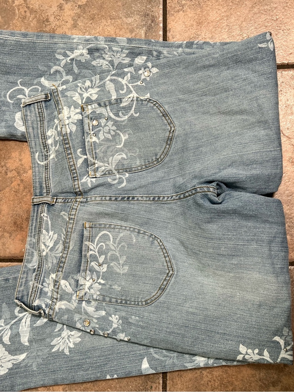 Chico's Light Blue Floral-Print Wide Leg Jeans - Picture 5 of 5